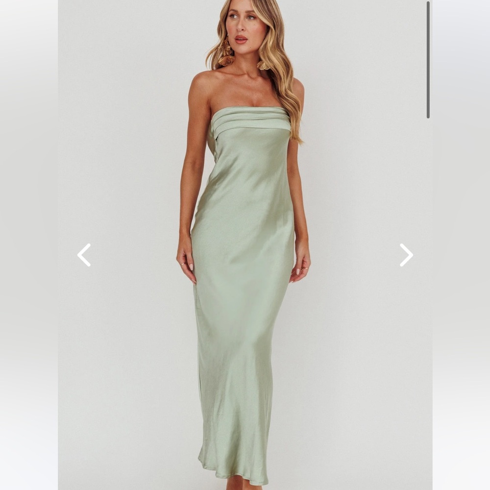 Selfie Leslie pistachio green dress